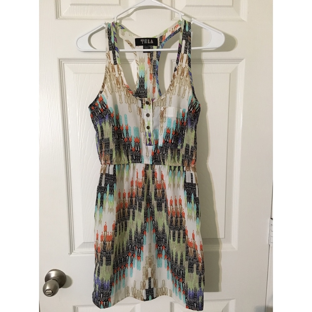 Tela Colorful, Fun, Short Dress