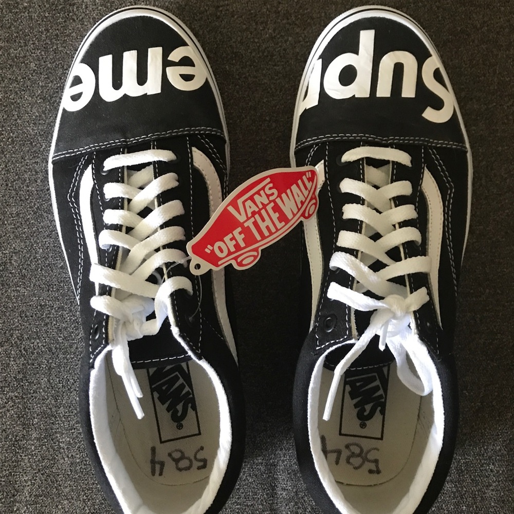 Supreme custom designed Vans OBO - Picture 2 of 3
