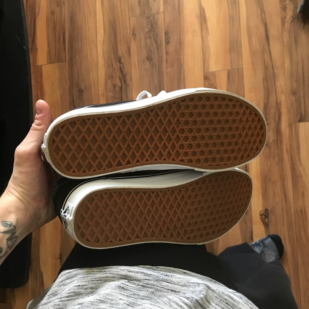 Supreme custom designed Vans OBO - Picture 3 of 3