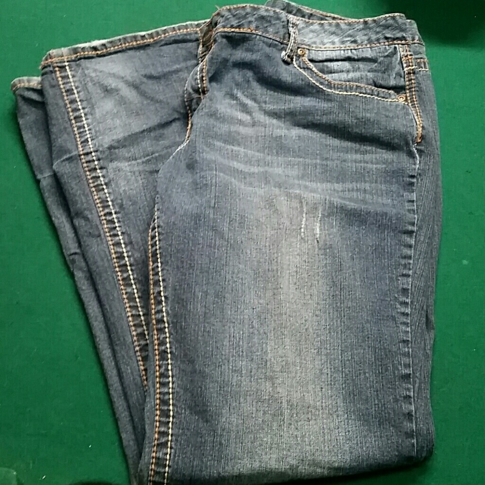 Women's vanity jeans sz 34x35