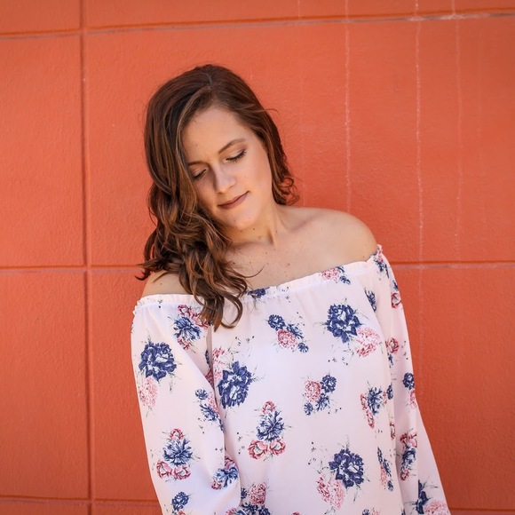 Meet your Posher, Dayna - Picture 1 of 1