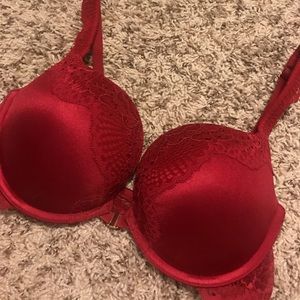 NWT La Senza Beyond Sexy Red Front Close Bra