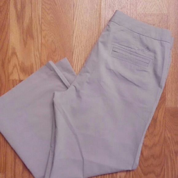 Sandy Elliott Lightweight Capris. - Picture 2 of 3