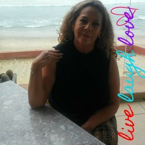 Meet your Posher, Lorena