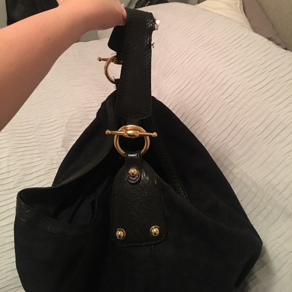 authentic Black and Gold Gucci logo hobo - Picture 5 of 8