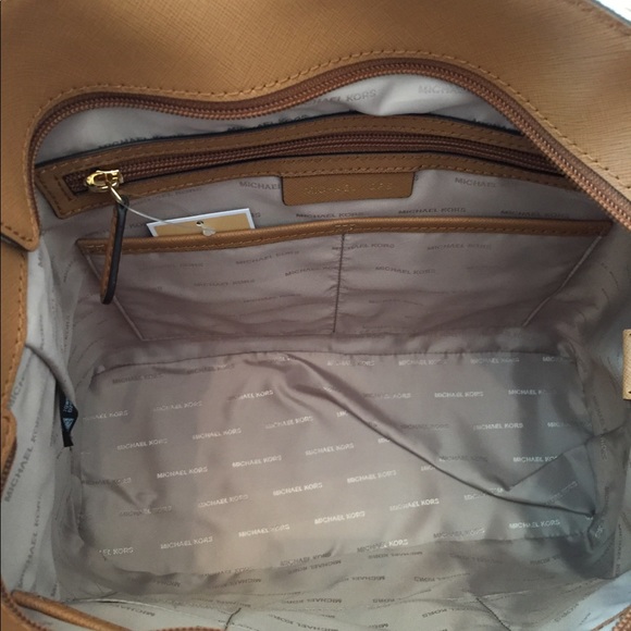 NWT MICHAEL KORS VANILLA - Picture 7 of 8