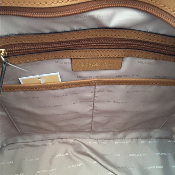 NWT MICHAEL KORS VANILLA - Picture 8 of 8