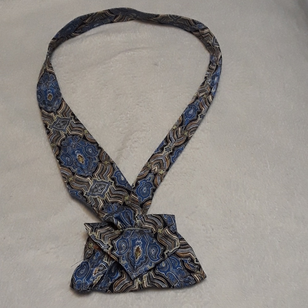Silk tie coin purse
