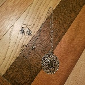 Georgous silver and marcacite Necklace set.
