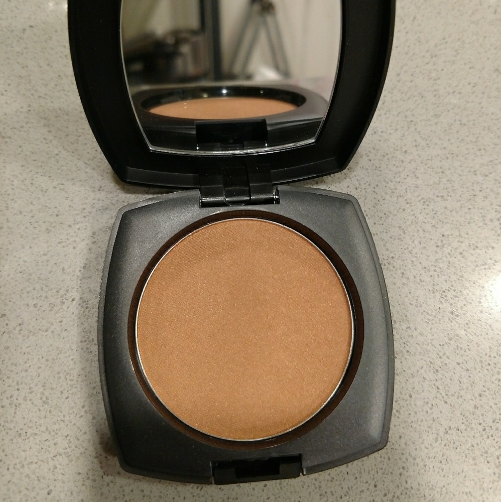 Arbonne Bronzer