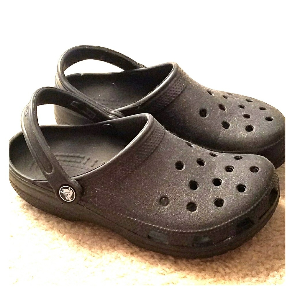 Black Crocs