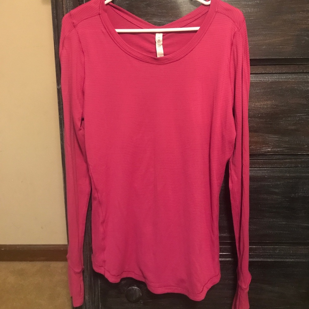 Lululemon Athletica Size 12 shirt.