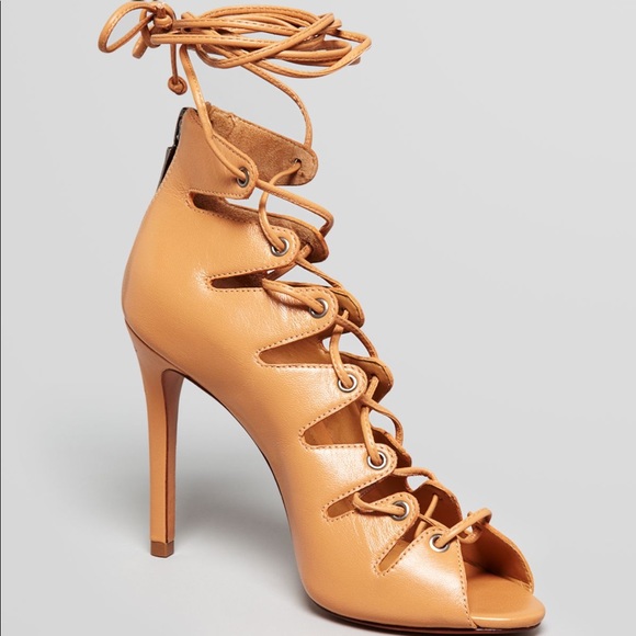 Lace up shoes - Picture 2 of 8