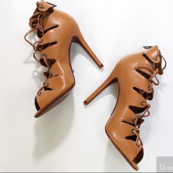 Lace up shoes - Picture 3 of 8