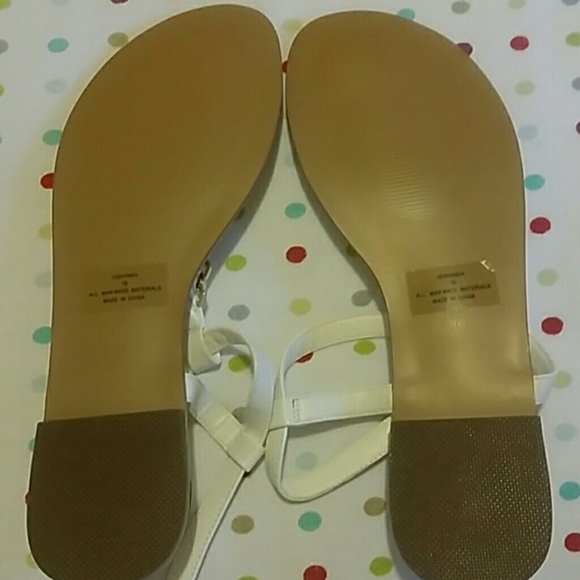 New Guess white Sandals - Picture 2 of 3