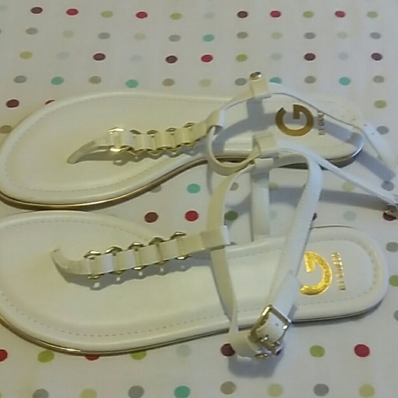 New Guess white Sandals - Picture 3 of 3