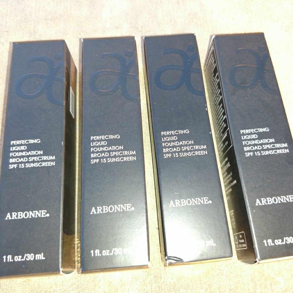 Arbonne Perfecting Liquid Foundation, SPF 15