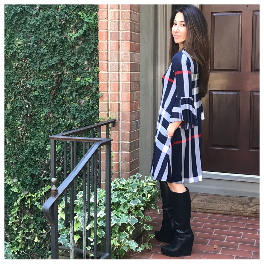 ✨LAST ONE ✨Navy blue plaid side pocket swing dress - Picture 3 of 4