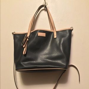 Coach Tote- Medium purse, black. Like new!