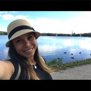 Meet your Posher, Maria