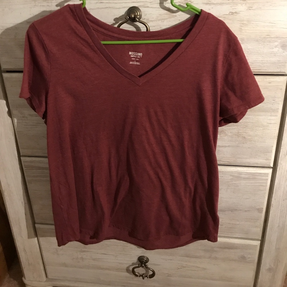 Burgundy V neck tee