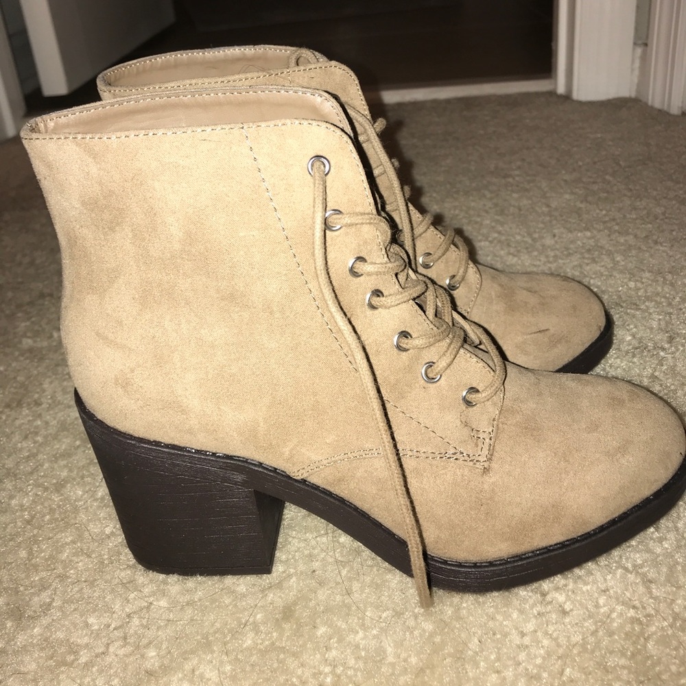 Tan booties - Picture 3 of 3