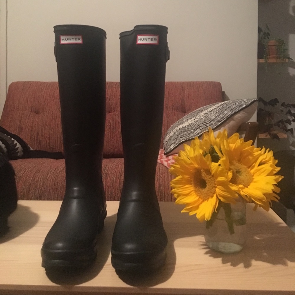 Black matte talk hunter rain boots