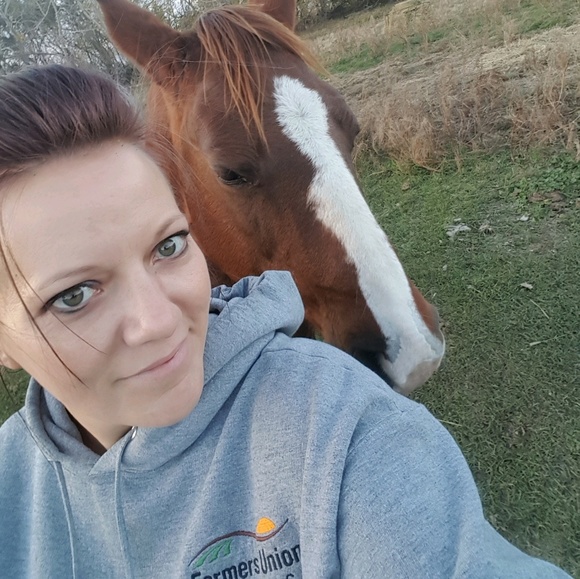 Meet your Posher, Denyce - Picture 1 of 1