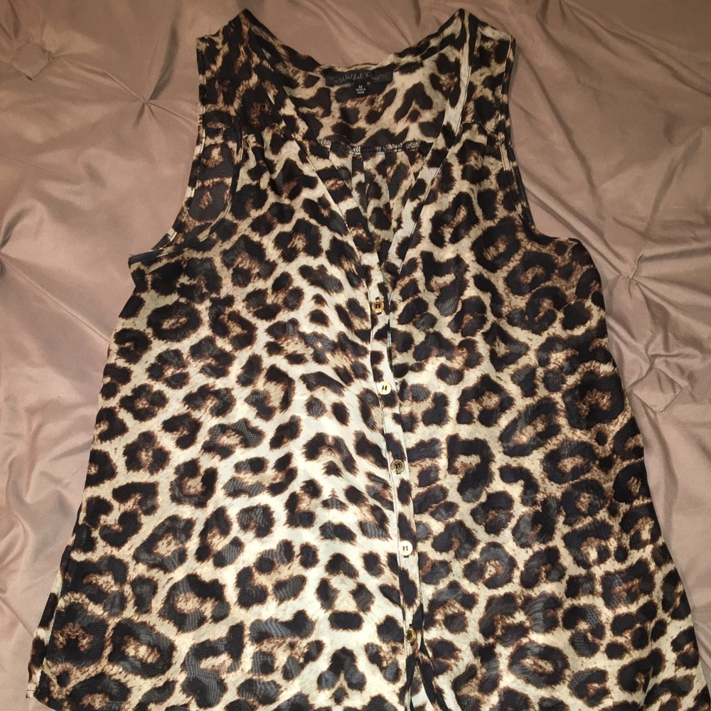 Two mesh short sleeve tops
