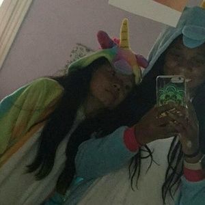 Meet your Posher, Chiana