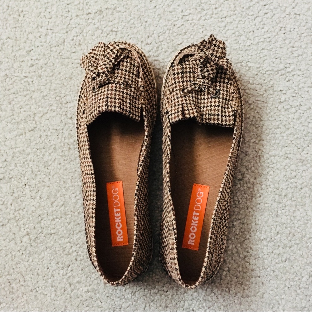NWT | Houndstooth Flats