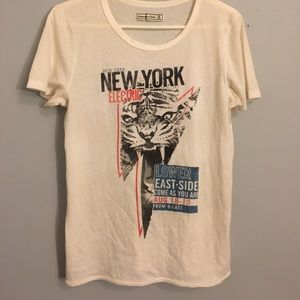 ABERCROMBIE: Off white graphic tee