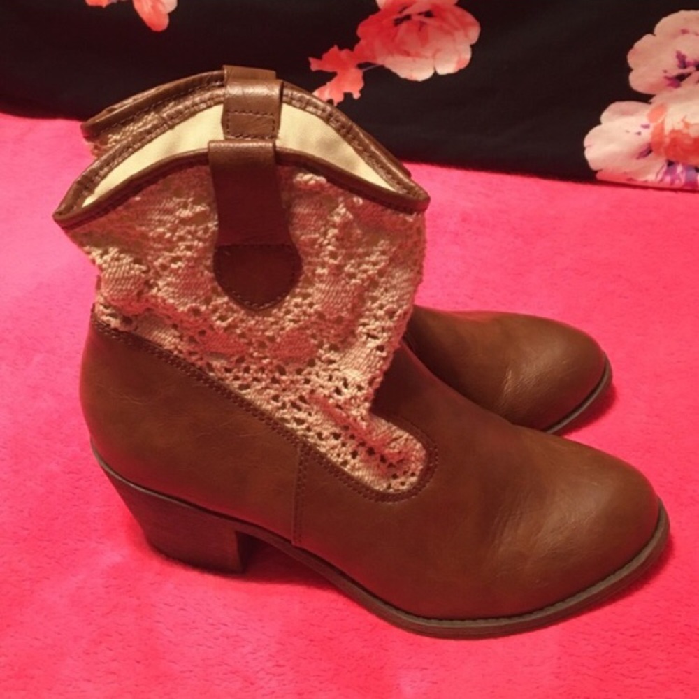 Crochet boots size 8 women