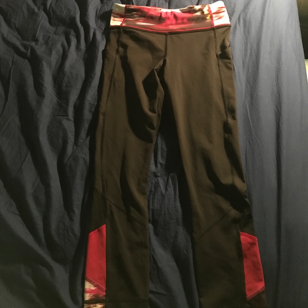 NWOT CROPPED LULU LEMON LEGGINGS