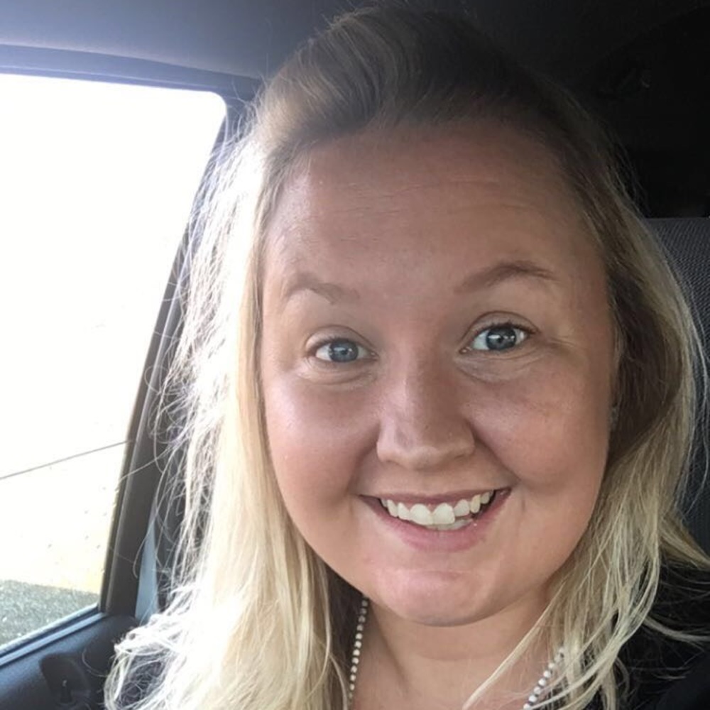 Meet your Posher, Whitney