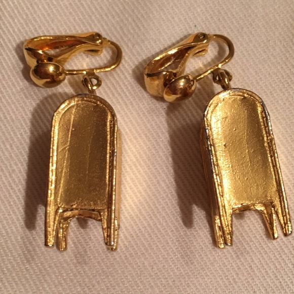 Donna Karan New York Vintage Clip On Earrings - Picture 3 of 3