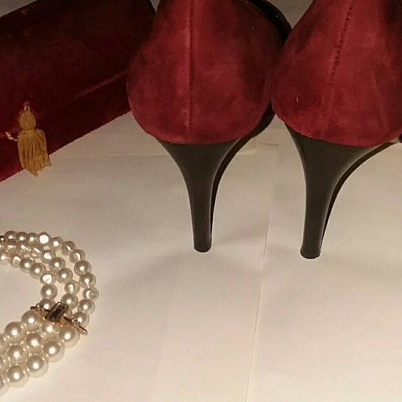 Classic MIchael Kors Shoes - Picture 4 of 7