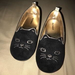 Old navy cat shoes size 10