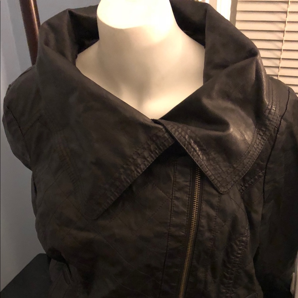Guess jacket - Picture 2 of 3