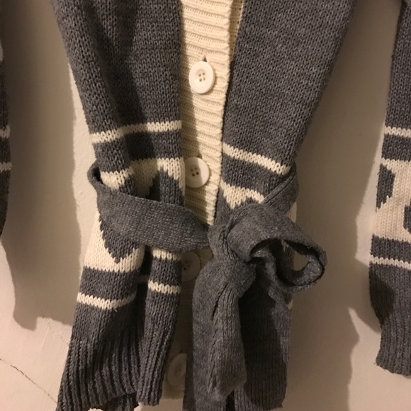 Sweater - Picture 2 of 4