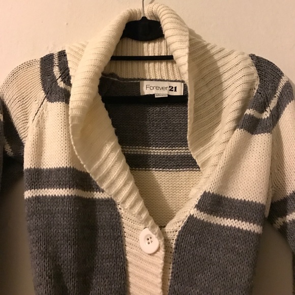 Sweater - Picture 3 of 4