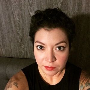 Meet your Posher, Cassandra