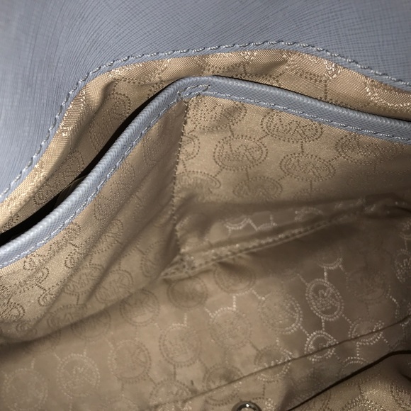 Michael Kors,Wallet &dust bag —-sold on mercari - Picture 2 of 6