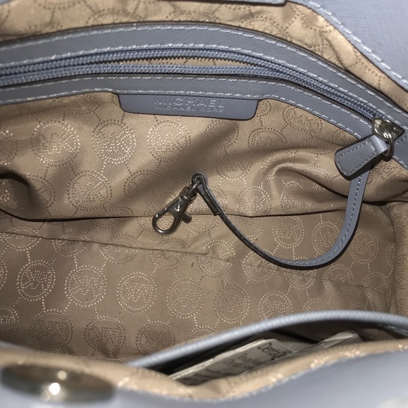 Michael Kors,Wallet &dust bag —-sold on mercari - Picture 3 of 6