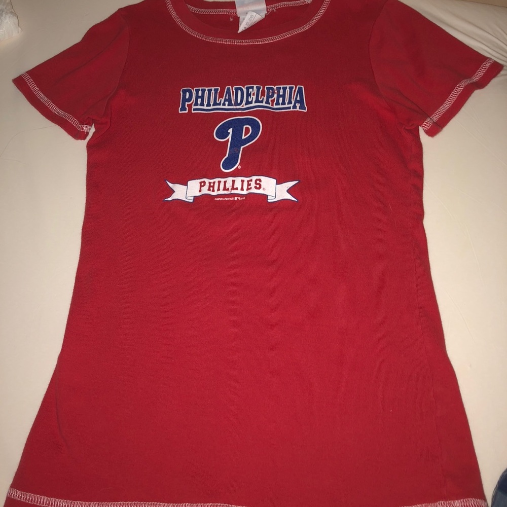 phillies tee
