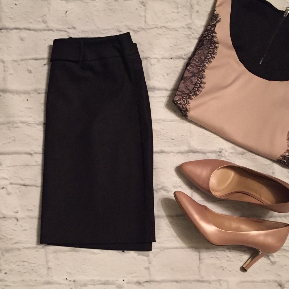 Ann Taylor Knee Just-Above-the-Knee Black Skirt