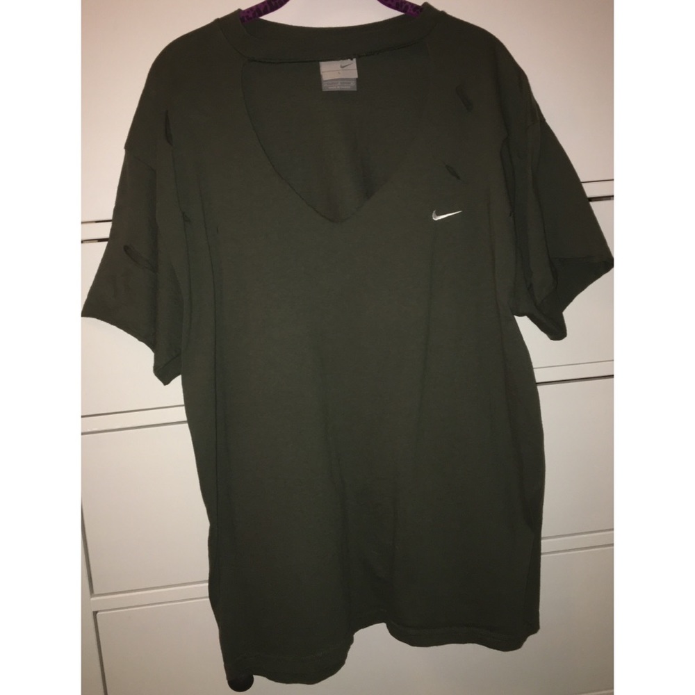 vintage distressed nike army green choker shirt
