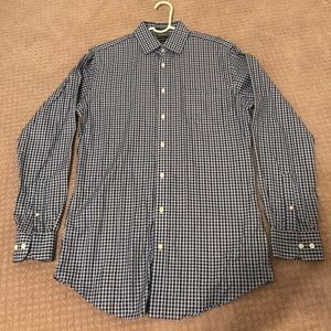 Sleeves are too long for me.