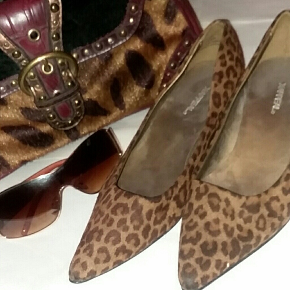 Xappeal leopard  print shoes with kitty cat heels
