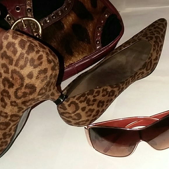 Xappeal leopard print shoes with kitty cat heels - Picture 2 of 4